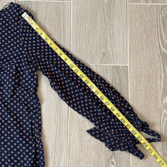 H&M Women’s Shift Navy Blue Patterned Dress With Tie Sleeves Size 10 - Picture 8 of 10